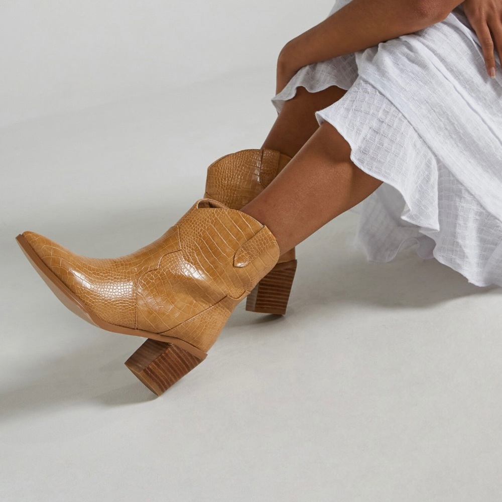 Billini Nirvana Boots in Toffee